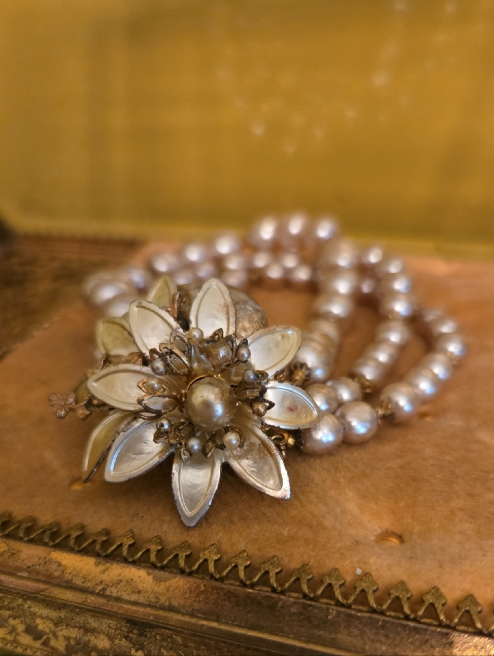 Miriam Haskell Pearl Flower Bracelet - Cream and Gold